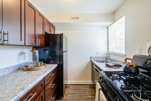 Village at the Arbors in Richmond, VA - Building Photo