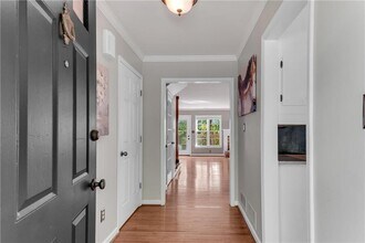 1427 Old Virginia Ct SE in Marietta, GA - Foto de edificio - Building Photo