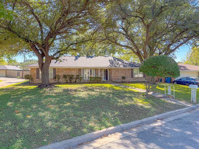 309 Gladstone Ave in Corsicana, TX - Foto de edificio