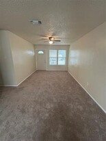 1105 Saturn Dr in Cedar Hill, TX - Building Photo - Building Photo