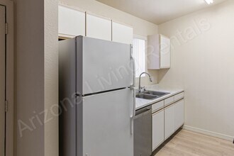 2710 Bluewater Dr in Lake Havasu City, AZ - Building Photo - Building Photo