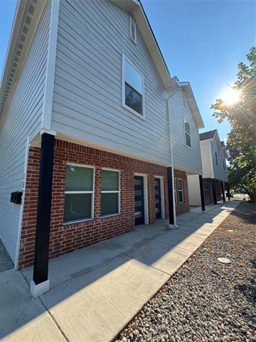 property at 1505 Park St