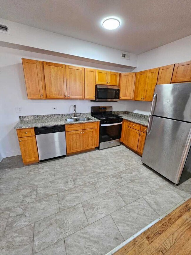 6528 S Greenwood Ave in Chicago, IL - Building Photo - Building Photo