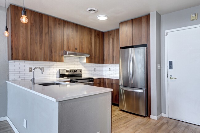 2711 Welton St in Denver, CO - Building Photo - Building Photo