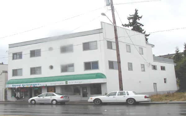 11441 Rainier Ave S in Seattle, WA - Building Photo