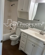 389 E Burleson Ave in Mart, TX - Foto de edificio - Building Photo