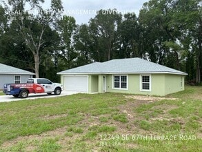 12349 SE 67th Terrace Rd in Belleview, FL - Building Photo - Building Photo