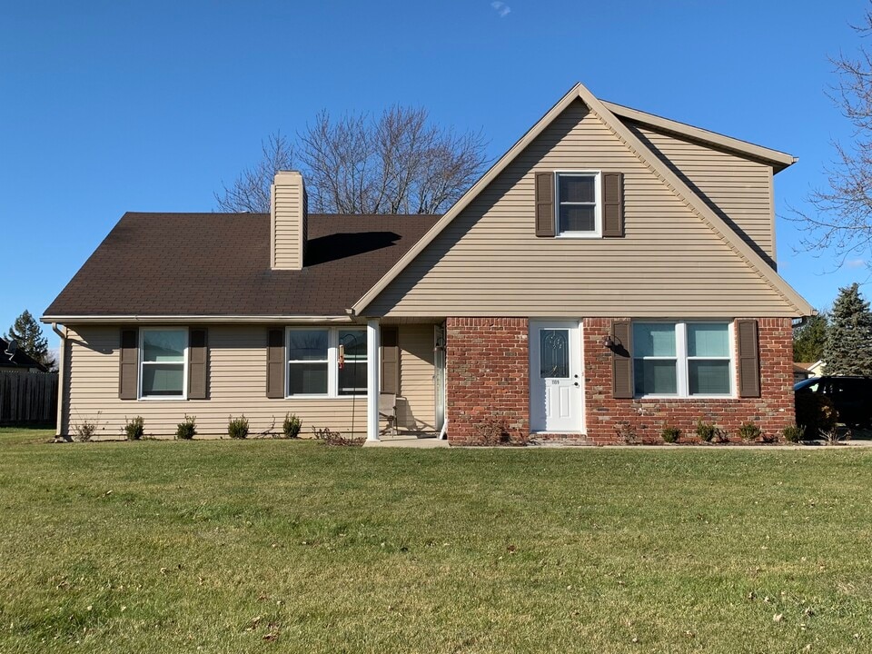 1109 N Snowmass Ln in Muncie, IN - Building Photo