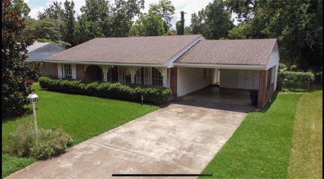property at 885 S Gate Rd