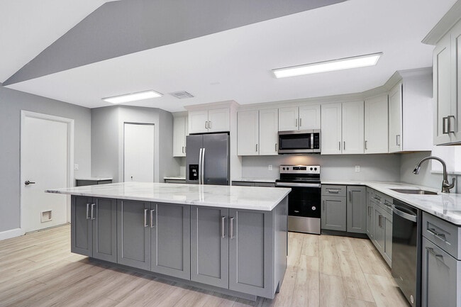 123 Stillwater Cir in Jupiter, FL - Building Photo - Building Photo