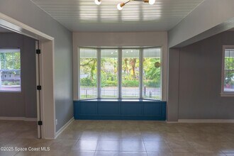 1712 Pineapple Ave in Melbourne, FL - Foto de edificio - Building Photo