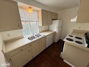 6603 Skyline Way-Unit -B in Yakima, WA - Building Photo - Building Photo