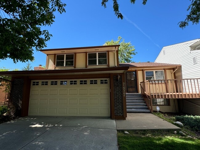 7477 W Cedar Cir in Lakewood, CO - Building Photo - Building Photo