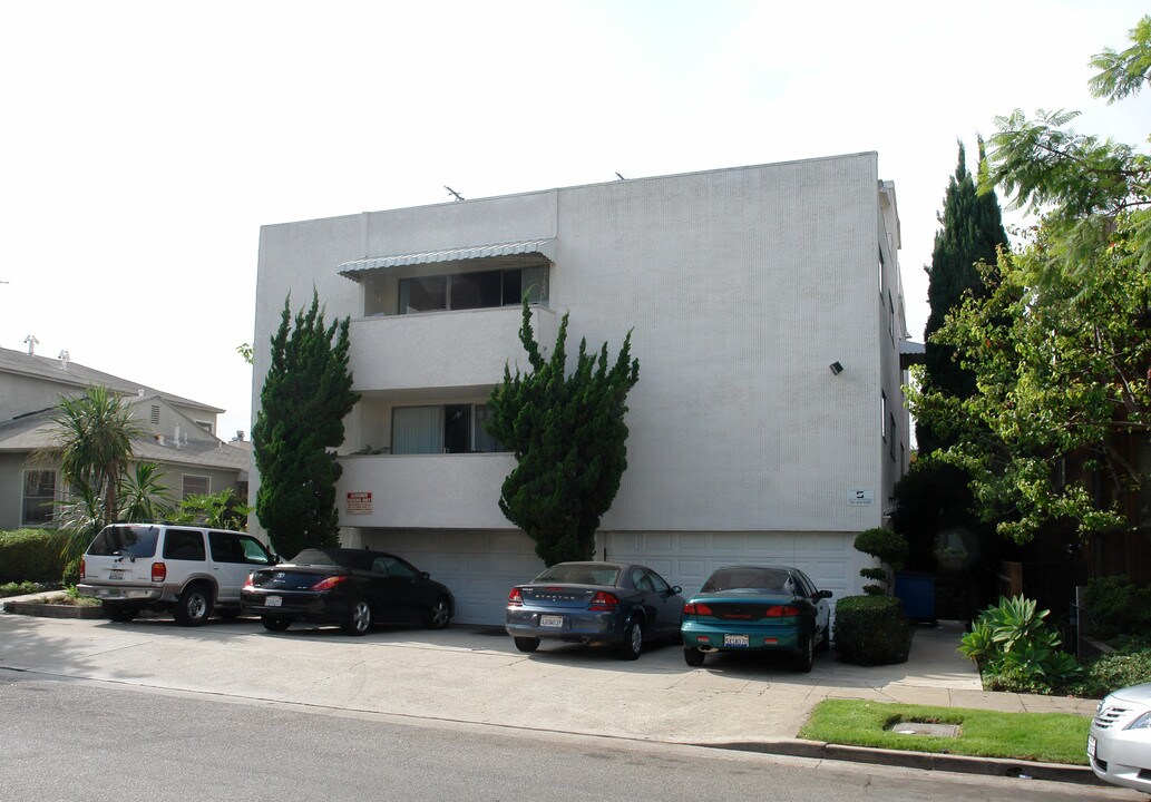 Selby Apartments in Los Angeles, CA - Building Photo