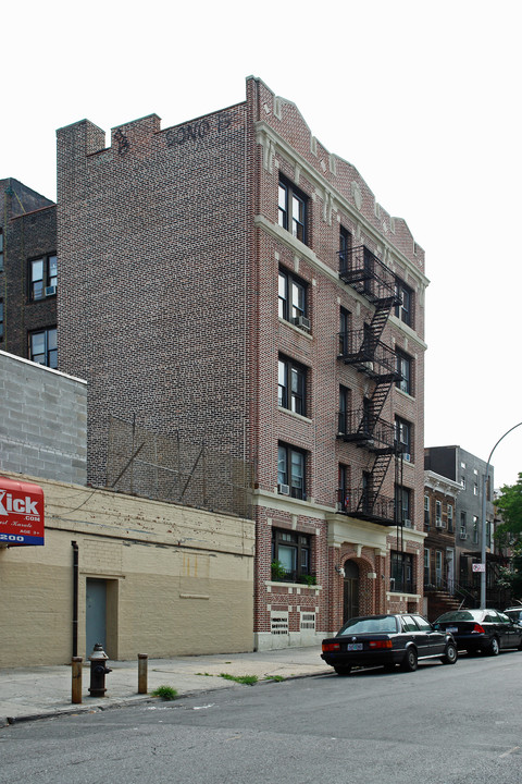 2 Bed 1 Bath__2500__Hardwood Floors in Brooklyn, NY - Building Photo