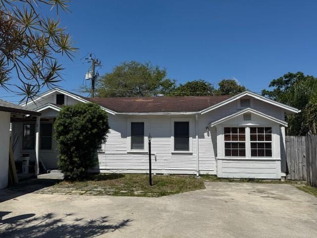 property at 507 S D St