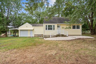 60 Ellison Rd in Franklin Township, NJ - Building Photo - Building Photo