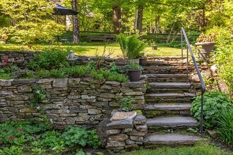 11 Founders Hill Rd in Winhall, VT - Building Photo - Building Photo
