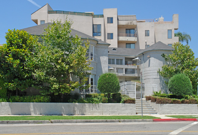 401 S Le Doux Rd in Los Angeles, CA - Building Photo - Building Photo