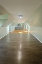 1820 Albany Ave in West Hartford, CT - Building Photo - Building Photo