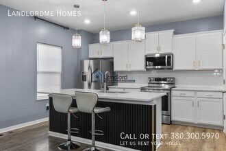 4301 Holstein Dr in Obetz, OH - Building Photo - Building Photo