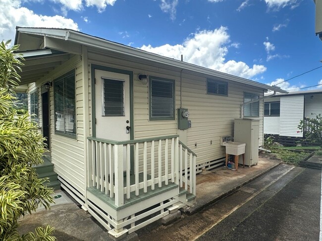 3313 Manoa Rd in Honolulu, HI - Building Photo - Building Photo