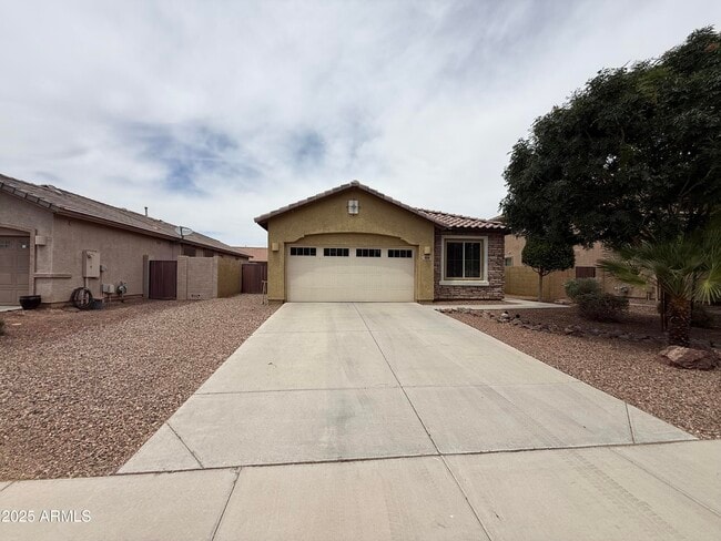 property at 888 E Aberdeen Dr