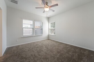 235 Mossycup Dr in San Marcos, TX - Building Photo - Building Photo