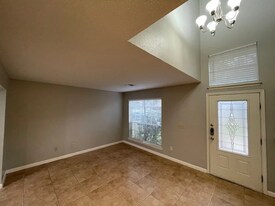 7715 Spruce Haven Dr in Houston, TX - Building Photo