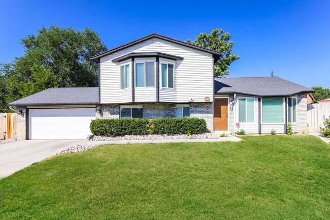 property at 3297 Coybrook Cir