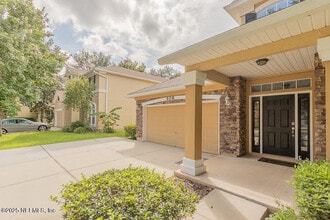 608 Spruce Creek Rd in Jacksonville, FL - Building Photo - Building Photo