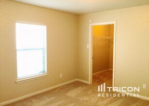 5118 Badland Beacon in Converse, TX - Building Photo - Building Photo