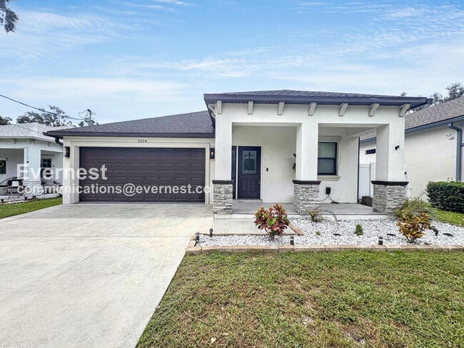 property at 2514 W Curtis St