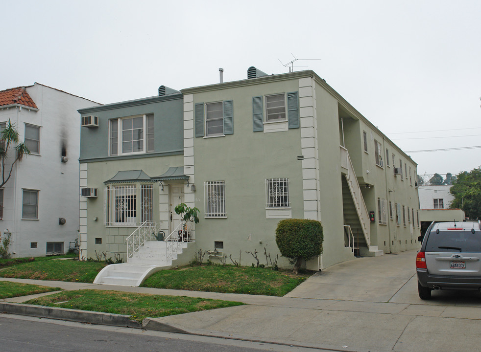 611-615 N Spaulding Ave in Los Angeles, CA - Foto de edificio