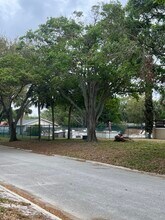 1570 Greenwood Dr in Dunedin, FL - Building Photo - Building Photo