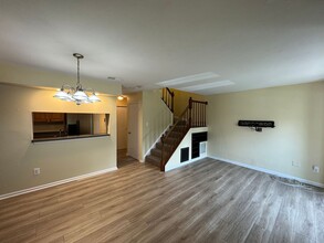 6085 Netherton St in Centreville, VA - Building Photo - Building Photo