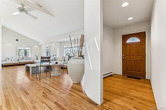 22 Meadow Ln in Westhampton Beach, NY - Building Photo - Building Photo