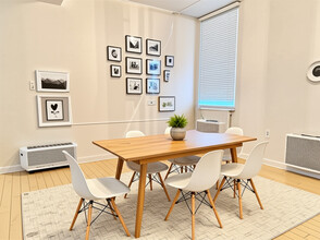 335 W 2nd St, Unit 1 in Boston, MA - Building Photo - Building Photo