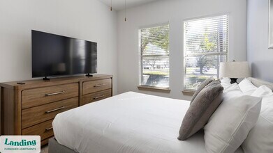 5005 Galleria Dr, Unit 3104 in Farmers Branch, TX - Building Photo - Building Photo