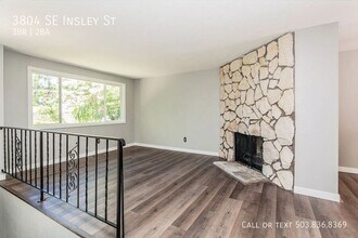 3804 SE Insley St in Portland, OR - Building Photo - Building Photo