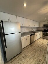 7921 SW 104th St in Miami, FL - Building Photo - Building Photo