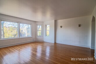 7833 S Kingston Ave in Chicago, IL - Foto de edificio - Building Photo