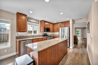 8918 Grisom Way in Reno, NV - Building Photo - Building Photo