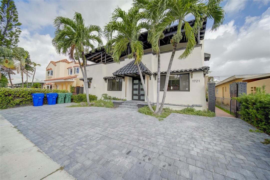 1721 SW 11th Terrace in Miami, FL - Building Photo