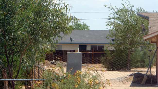 12394 Central Rd in Apple Valley, CA - Building Photo - Building Photo