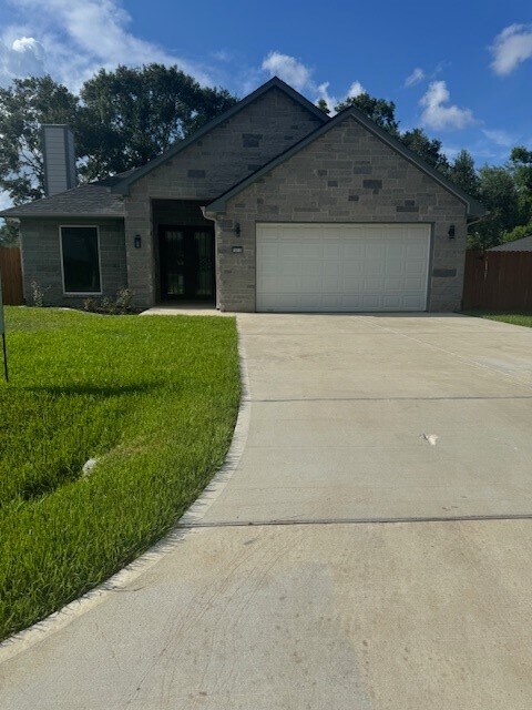 1513 Sherl St in League City, TX - Building Photo