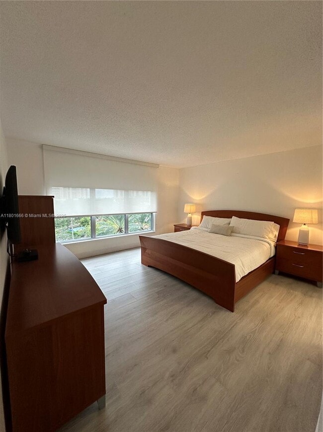 property at 3600 Mystic Pointe Dr