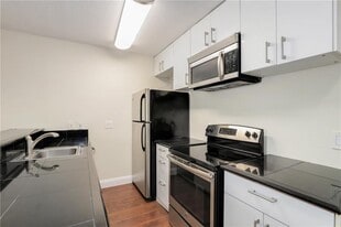 2302 East Side Dr, Unit 21