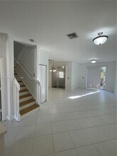 703 NE 195th St in Miami, FL - Building Photo - Building Photo