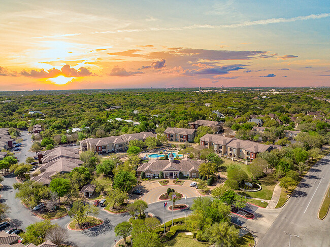 MAA Cedar Park in Cedar Park, TX - Foto de edificio - Building Photo